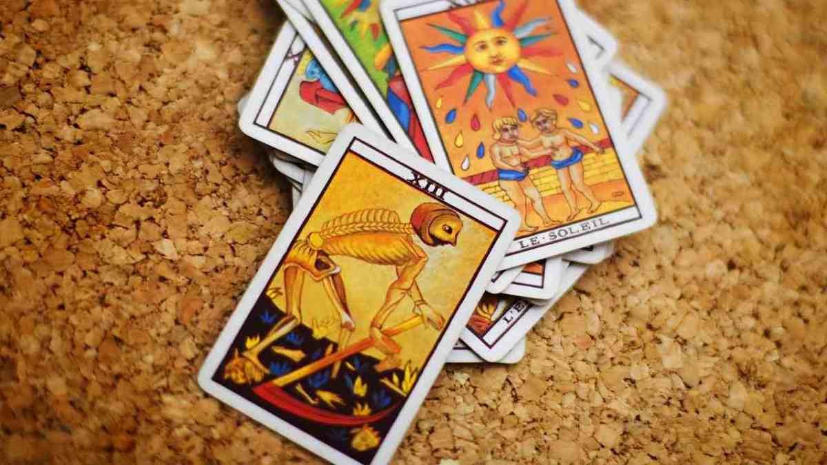A good tarot reader possesses a variety of skills and qualities